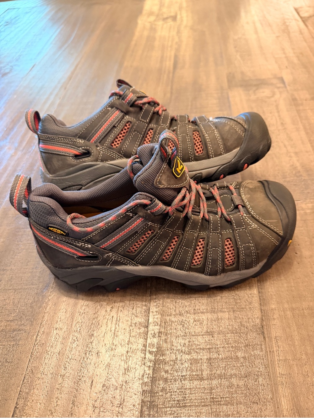 Keen Women's Flint Steel Toe Casual Work Shoes Cascade Brown/Surf Spray 8.5M